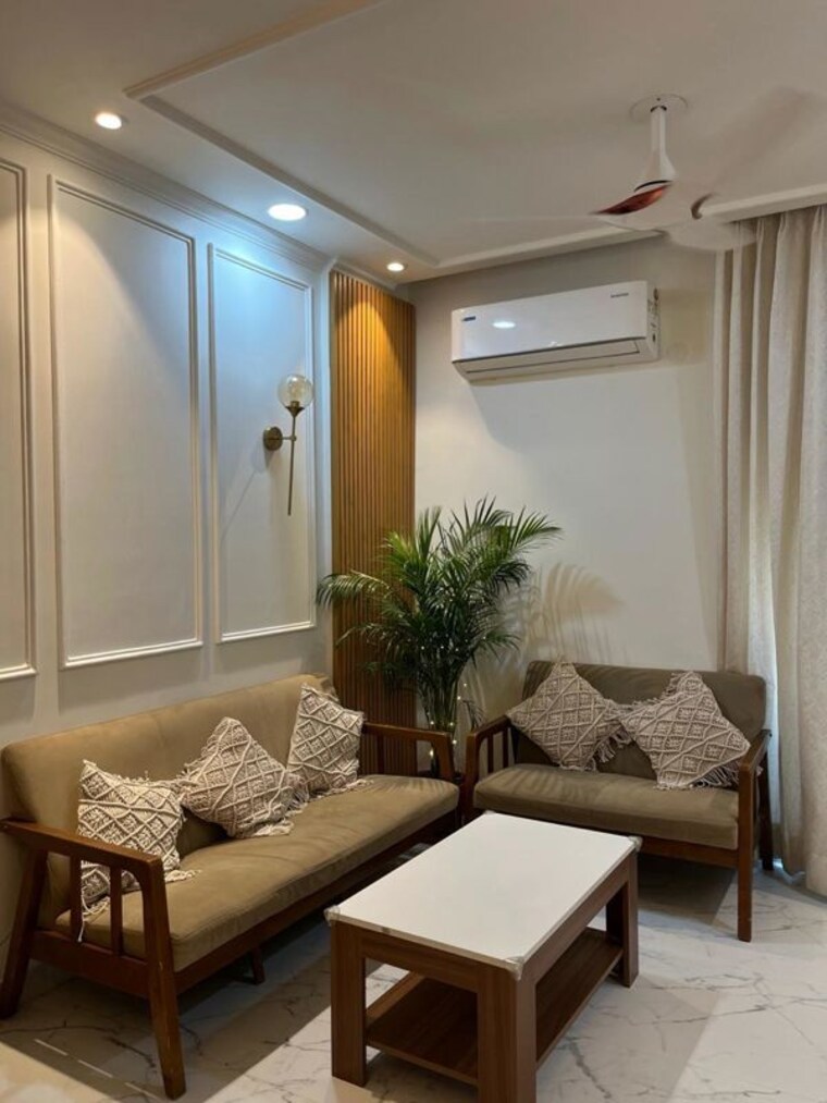 Living Room, sector 70 3 Bedroom 1100 Sq.Ft. Builder Floor In Sector 70 Gurgaon 9863650