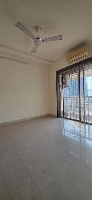 Room in 2 BHK Apartment at Regency Heights, Ghodbunder Road – for Rent