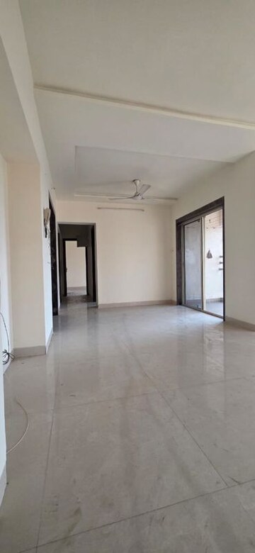 Room in 2 BHK Apartment at Regency Heights, Ghodbunder Road – for Rent