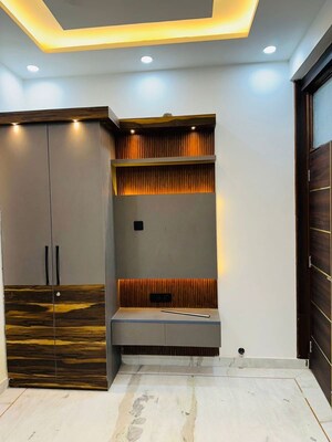 Furnished Amenities in 3 BHK Apartment at Sector 70 – for Sale