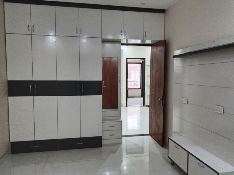 undefined, dhakoli 3 Bedroom 122 Sq.Yd. Builder Floor In Dhakoli Zirakpur 9863678