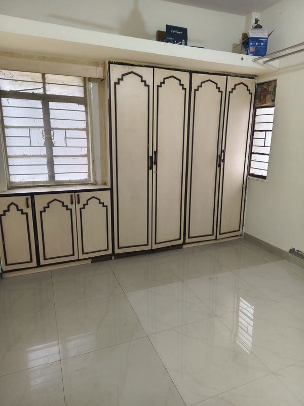 1 BHK 600 Sq.Ft. Apartment in Shri Ram Nagar Society