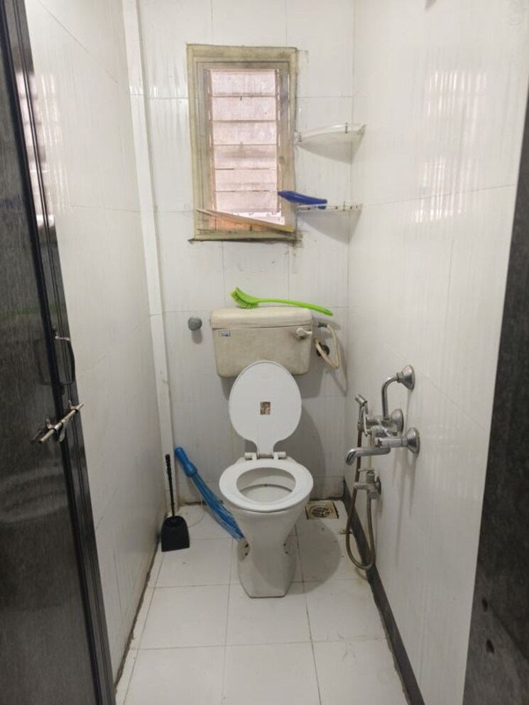 Bathroom, shri-ram-nagar-society 1 Bedroom 600 Sq.Ft. Apartment In Aundh Pune 9863682