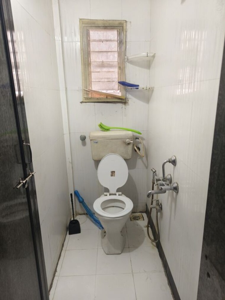 Bathroom, shri-ram-nagar-society 1 Bedroom 600 Sq.Ft. Apartment In Aundh Pune 9863682