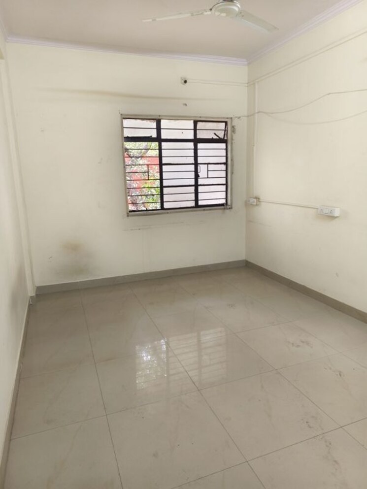 Room, shri-ram-nagar-society 1 Bedroom 600 Sq.Ft. Apartment In Aundh Pune 9863682