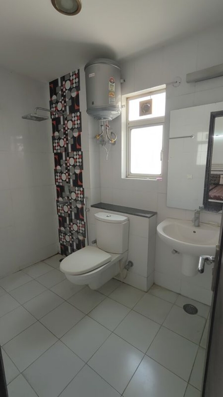 Bathroom, phullanwal 3 Bedroom 1800 Sq.Ft. Apartment In Phullanwal Ludhiana 9863684