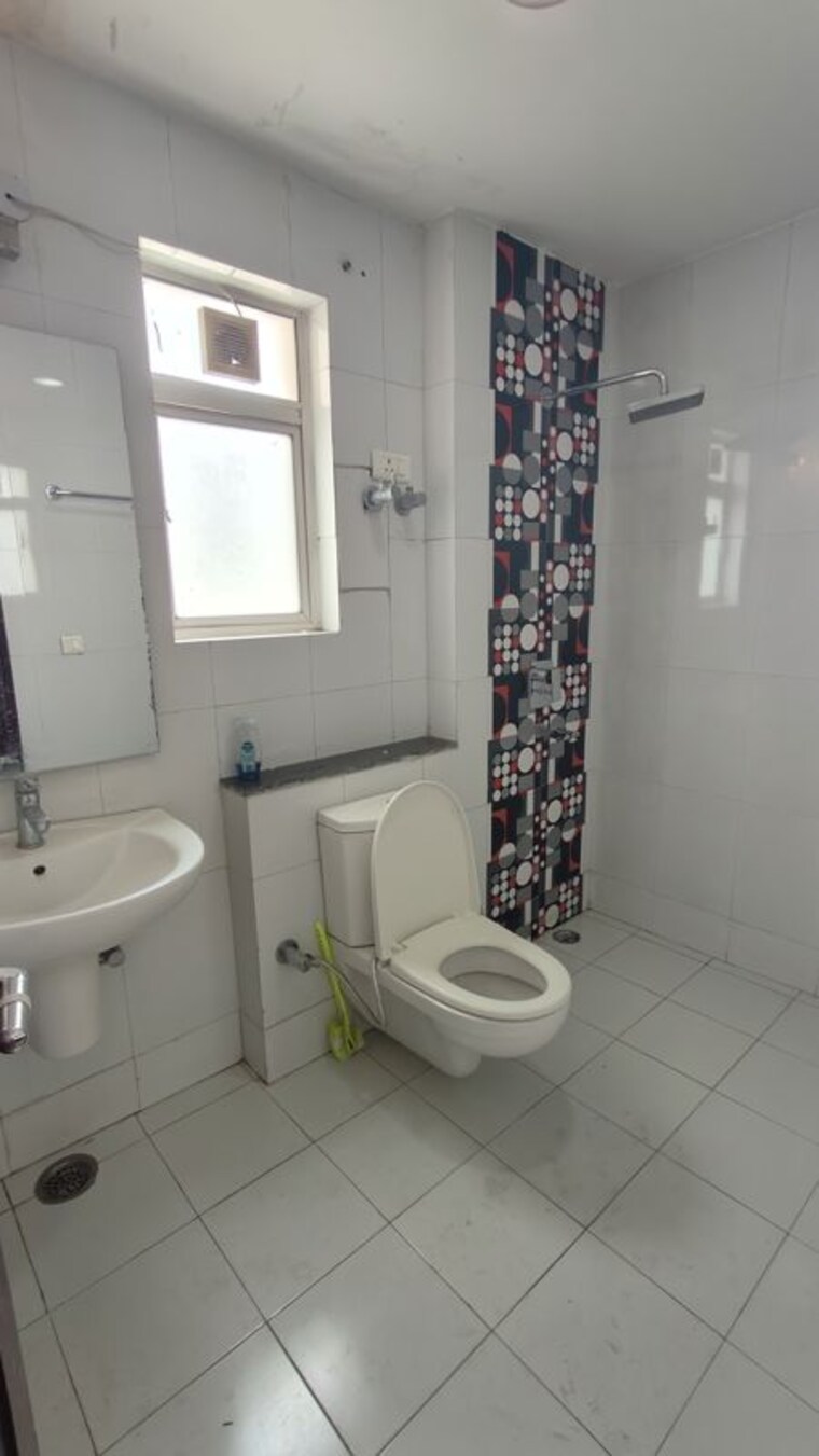 Bathroom, phullanwal 3 Bedroom 1800 Sq.Ft. Apartment In Phullanwal Ludhiana 9863684