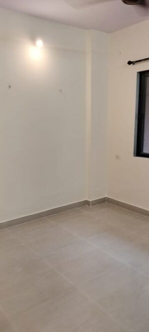 Room in 1 BHK Apartment at Kanchan Pushp Society, Ghodbunder Road – for Rent