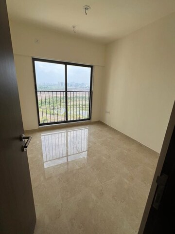 Room in 3 BHK Apartment at Sunteck Maxxworld, Tivri – for Sale