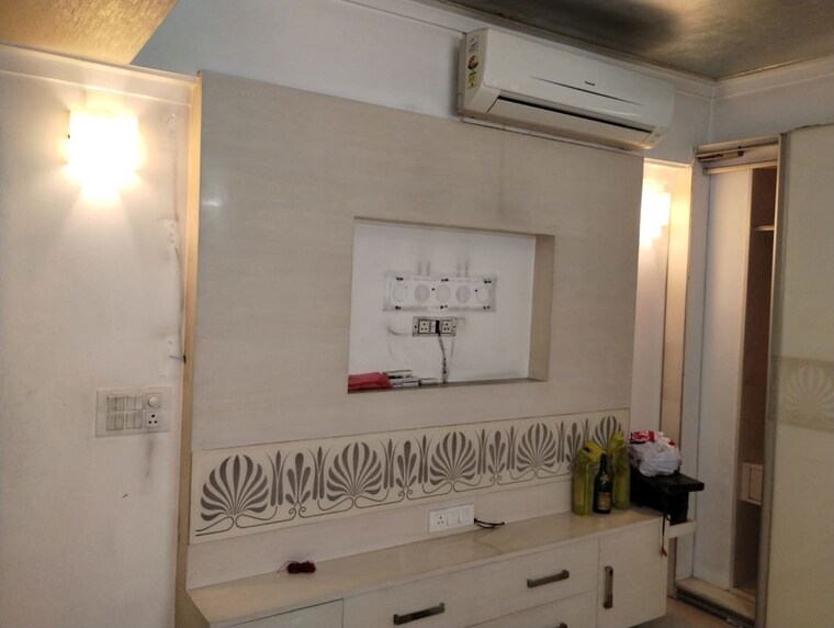 Bedroom, mayur vihar 2.5 Bedroom 1250 Sq.Ft. Apartment In Mayur Vihar Delhi 9863706