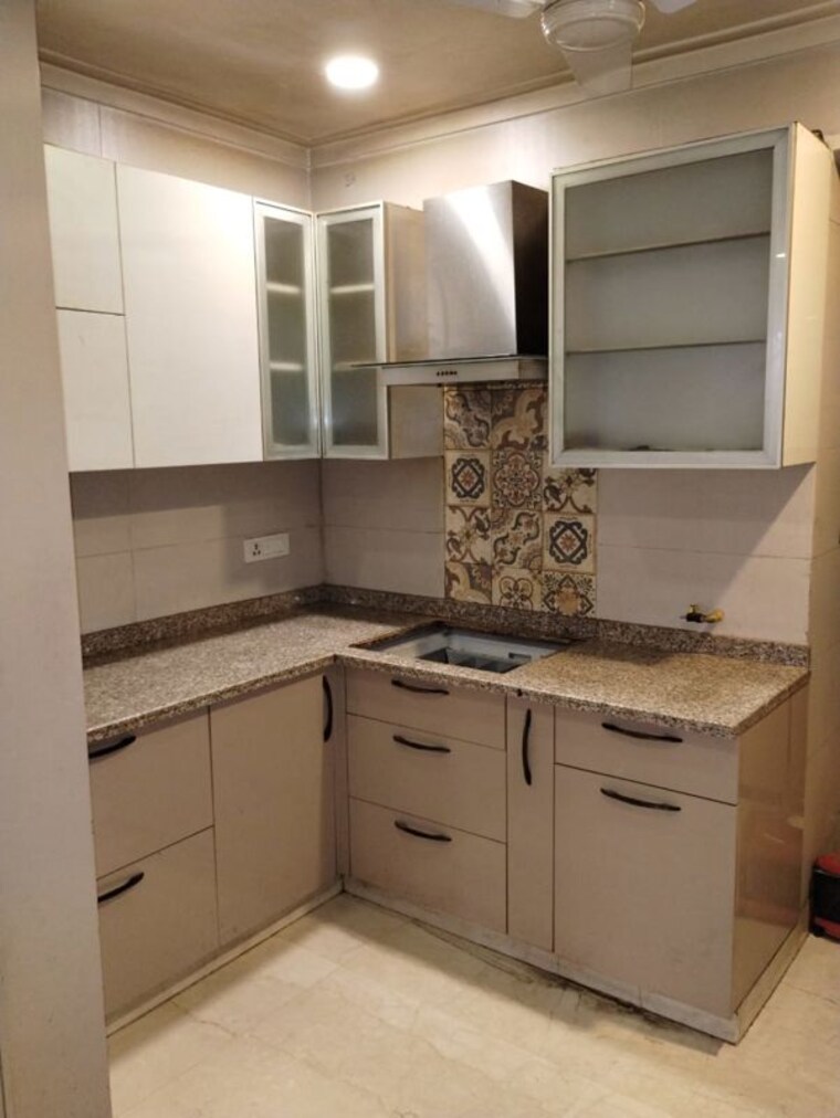 Kitchen, mayur vihar 2.5 Bedroom 1250 Sq.Ft. Apartment In Mayur Vihar Delhi 9863706