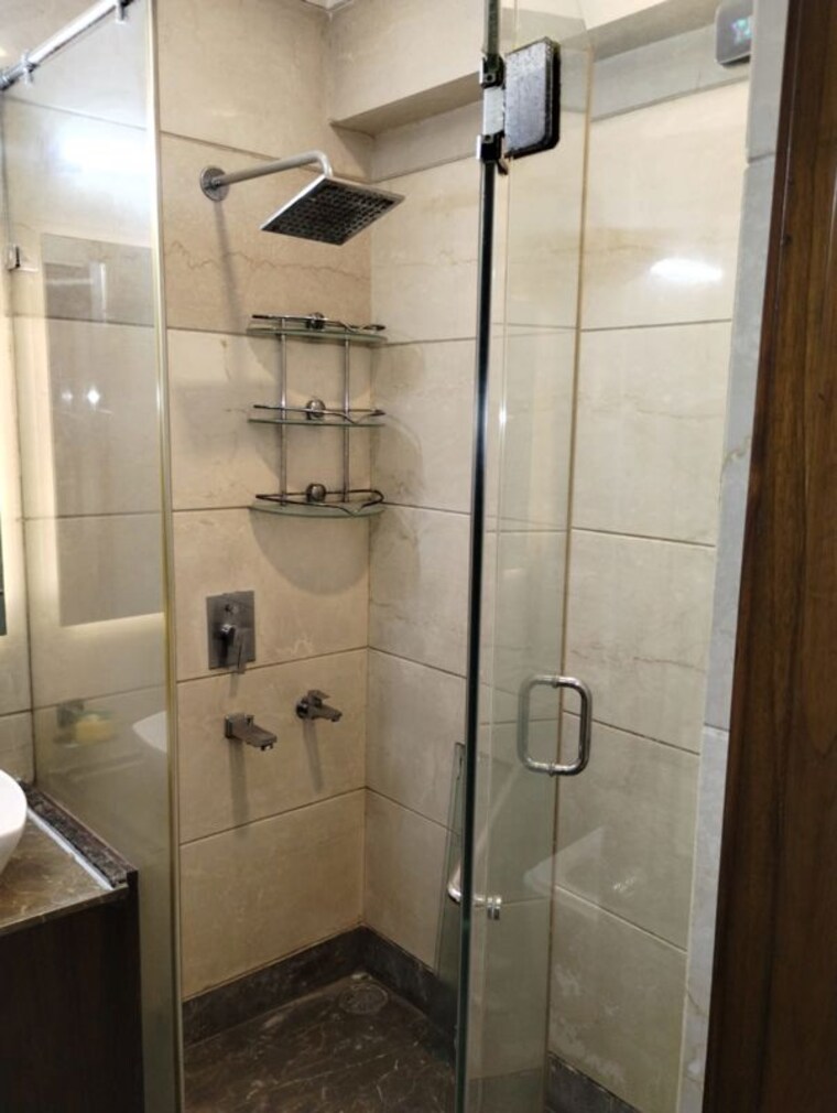 Bathroom, mayur vihar 2.5 Bedroom 1250 Sq.Ft. Apartment In Mayur Vihar Delhi 9863706