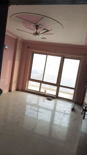 Room in 2 BHK Builder Floor at RPS Palm Drive, Sector 88 – for Sale