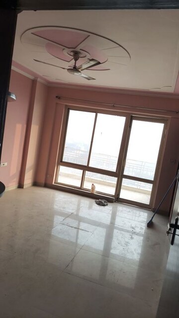 Room in 2 BHK Builder Floor at RPS Palm Drive, Sector 88 – for Sale