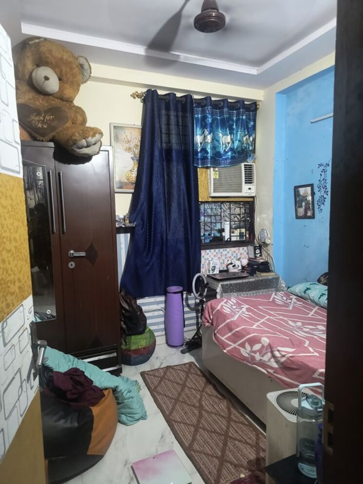 Living Room, mayur vihar 2.5 Bedroom 650 Sq.Ft. Builder Floor In Mayur Vihar Delhi 9863720