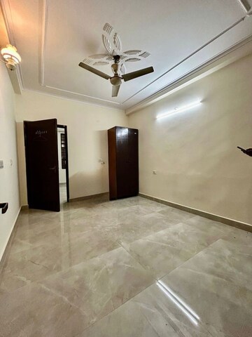 Room in 1 BHK Builder Floor at Chattarpur – for Rent