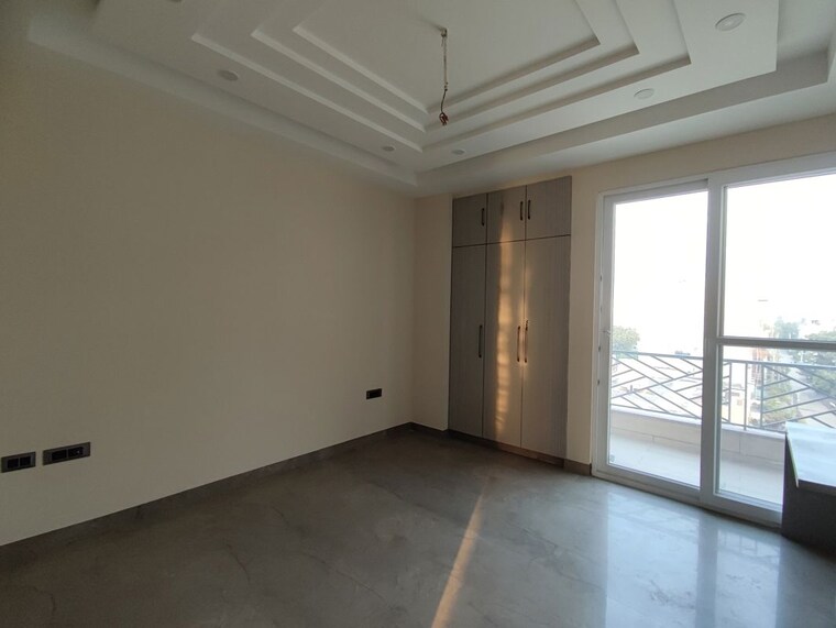 Room, sector 9 panchkula 3 Bedroom 2300 Sq.Ft. Builder Floor In Sector 9 Panchkula Panchkula 9863741