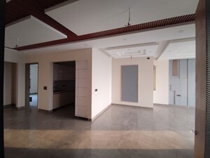 Building Lobby in 3 BHK Builder Floor at Sector 9 Panchkula – for Sale