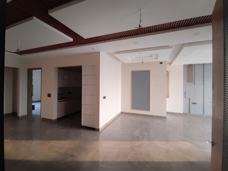 undefined, sector 9 panchkula 3 Bedroom 2300 Sq.Ft. Builder Floor In Sector 9 Panchkula Panchkula 9863741