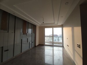 Room in 3 BHK Builder Floor at Sector 9 Panchkula – for Sale