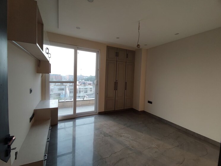 Room, sector 9 panchkula 3 Bedroom 2300 Sq.Ft. Builder Floor In Sector 9 Panchkula Panchkula 9863741