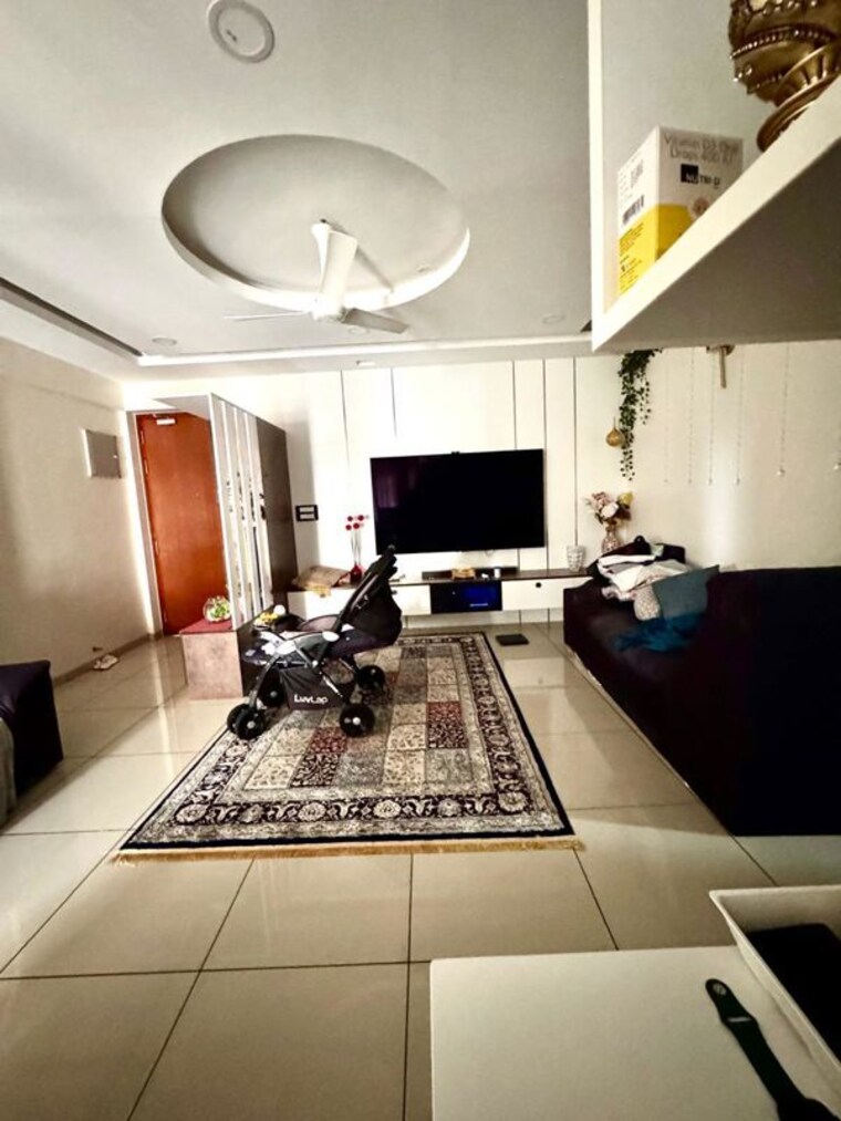 Master Bedroom, prestige-royale-gardens 2 Bedroom 1304 Sq.Ft. Apartment In Gantiganahalli Bangalore 9863744
