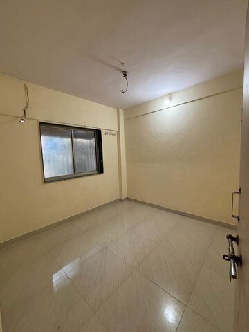Room in 1 BHK Apartment at Pavan Putra CHS, Dahisar East – for Rent