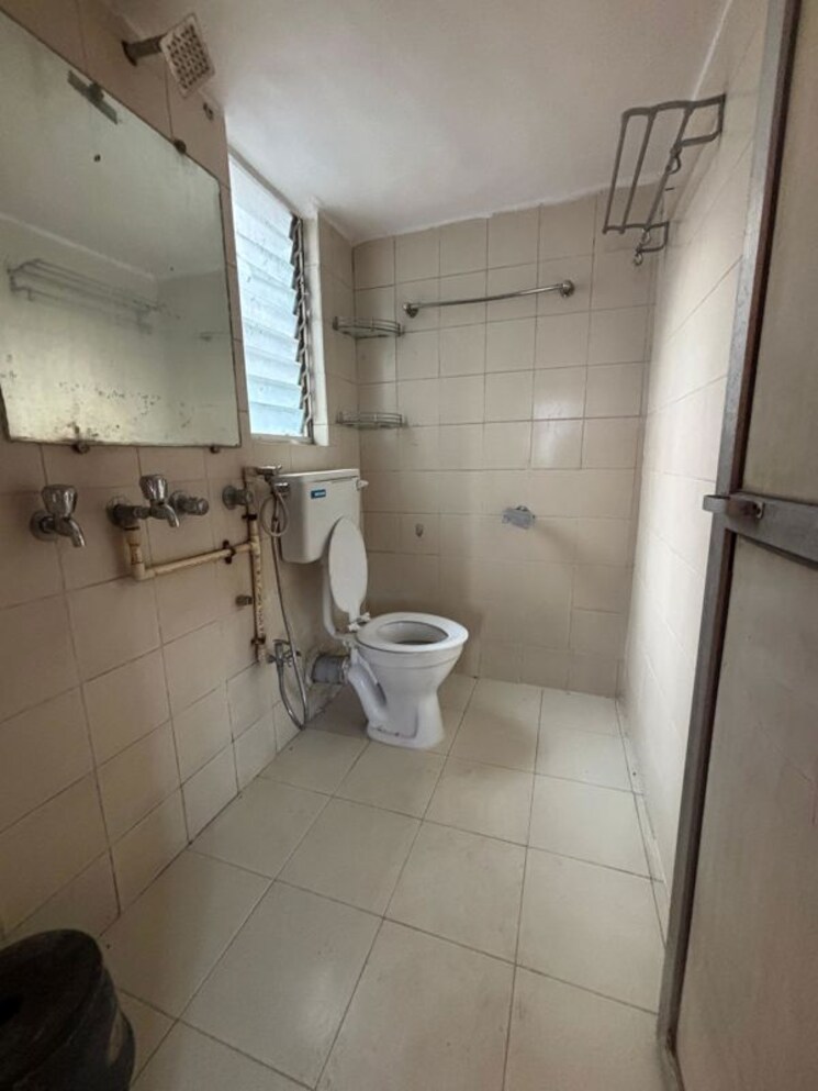 Bathroom, pavan-putra-chs 1 Bedroom 565 Sq.Ft. Apartment In Dahisar East Mumbai 9863747