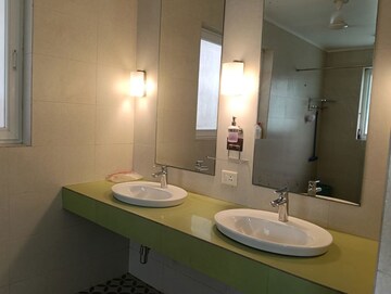 Bathroom in 3 BHK Villa at Porvorim – for Rent