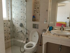 Bathroom in 3 BHK Villa at Porvorim – for Rent