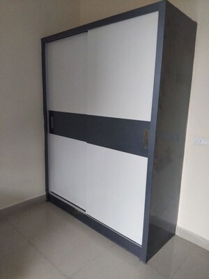 Furnished Amenities in 3 BHK Apartment at Auric City Homes, Sector 82 – for Rent