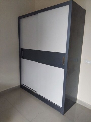 Furnished Amenities in 3 BHK Apartment at Auric City Homes, Sector 82 – for Rent