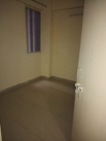 Room in 3 BHK Apartment at Auric City Homes, Sector 82 – for Rent