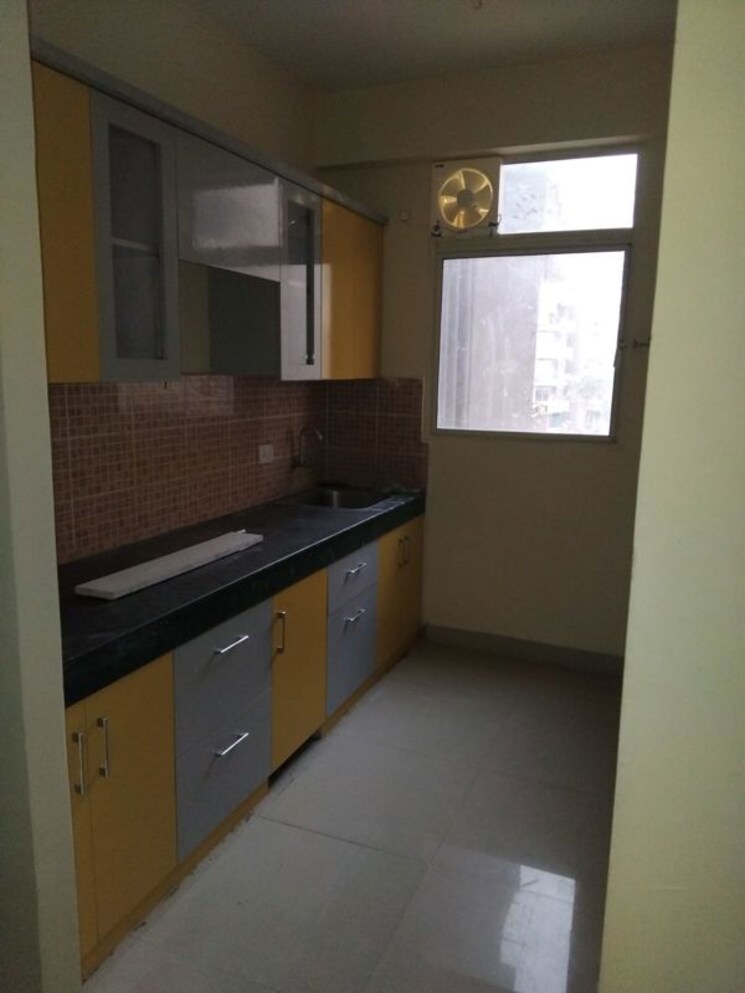 Kitchen, auric-city-homes 3 Bedroom 672 Sq.Ft. Apartment In Sector 82 Faridabad 9863763