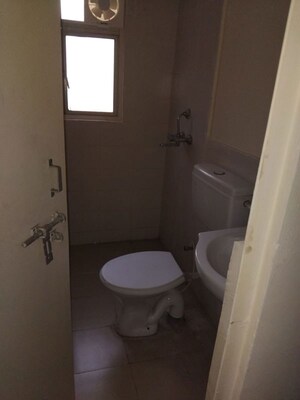 Bathroom in 3 BHK Apartment at Auric City Homes, Sector 82 – for Rent