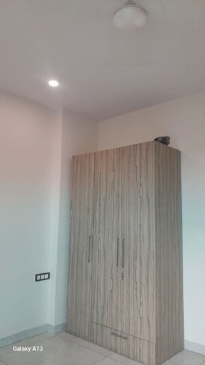 Building Lobby in 3 BHK Builder Floor at SS Mayfield Gardens, Sector 51 – for Rent