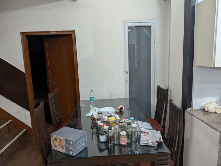 Living Room, sector 15 3 Bedroom 1600 Sq.Ft. Apartment In Sector 15 Gurgaon 9863790