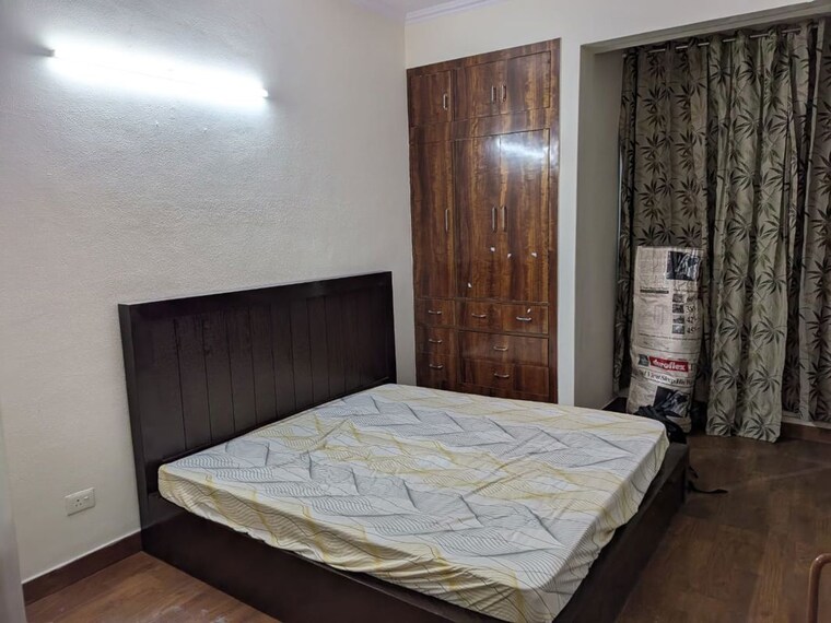 Bedroom, sector 15 3 Bedroom 1600 Sq.Ft. Apartment In Sector 15 Gurgaon 9863790