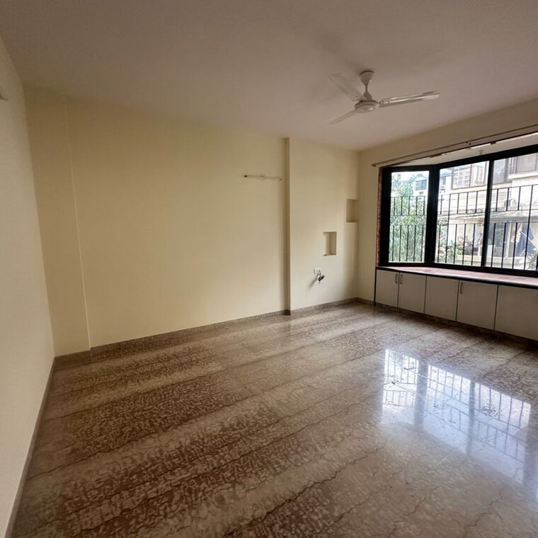 Room, kalyani nagar 3 Bedroom 1700 Sq.Ft. Apartment In Kalyani Nagar Pune 9863792