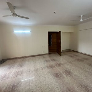 Room in 3 BHK Apartment at Kalyani Nagar – for Rent