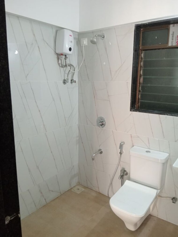 Bathroom, kurla east 1 Bedroom 430 Sq.Ft. Apartment In Kurla East Mumbai 9863803