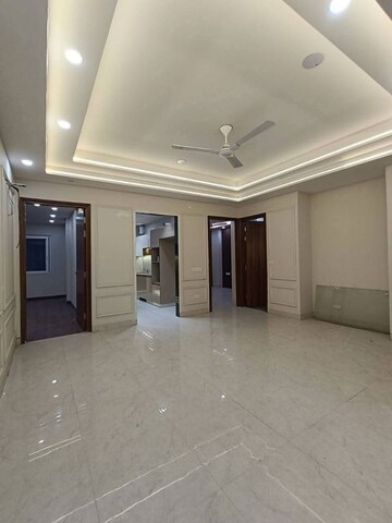 Room in 3 BHK Builder Floor at Sector 41 – for Rent