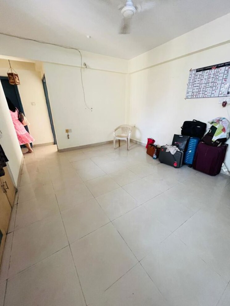  Parking, satellite-garden 1 Bedroom 400 Sq.Ft. Apartment In Goregaon East Mumbai 9863806