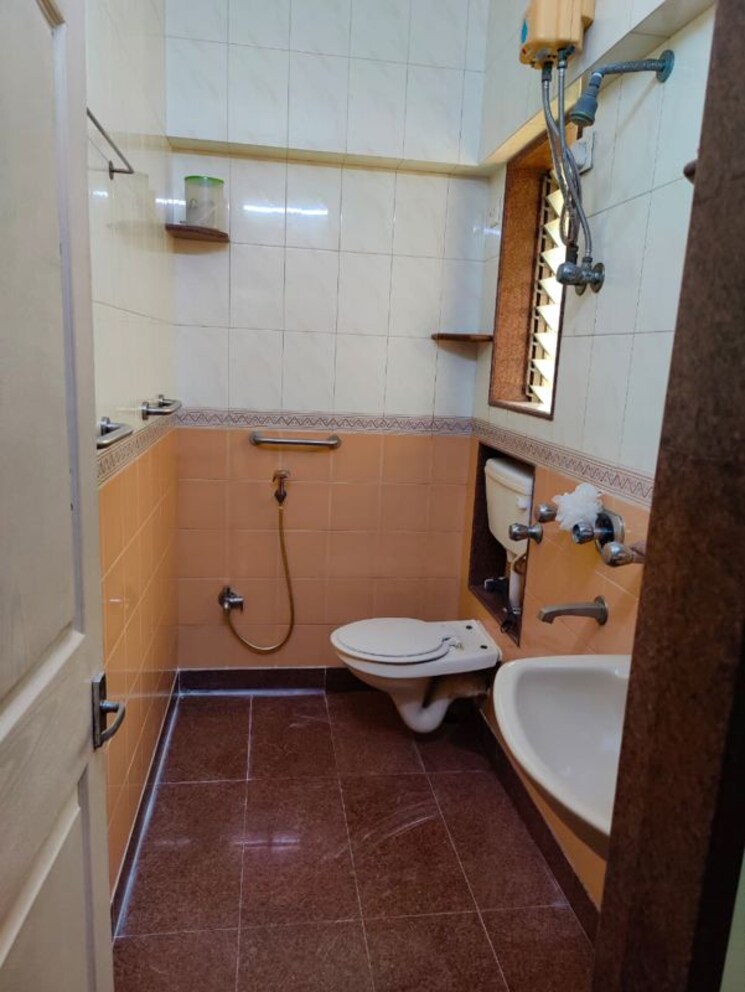 Bathroom, satellite-garden 1 Bedroom 400 Sq.Ft. Apartment In Goregaon East Mumbai 9863806