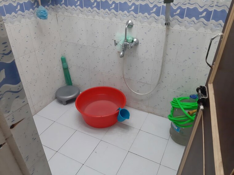 Bathroom, shriya-sankul 2 Bedroom 900 Sq.Ft. Apartment In Anand Nagar Pune 9863807