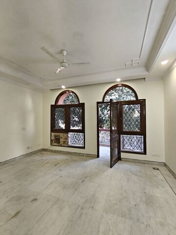 Bedroom in 4 BHK Villa at Ansal Sushant Lok I, Sector 43 – for Rent