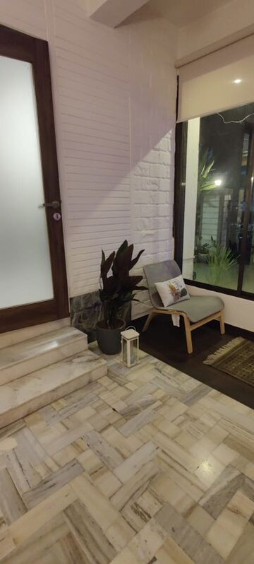 4 BHK Apartment For Rent in Devika Towers, Collectors Colony