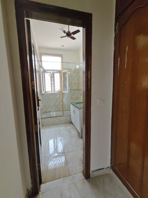 Bathroom in 4 BHK Independent House at Ansal Sushant Lok I, Sector 43 – for Rent