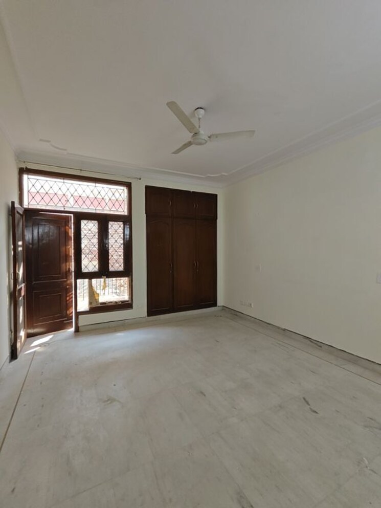 Room, ansal-sushant-lok-i 4 Bedroom 300 Sq.Yd. Independent House In Sector 43 Gurgaon 9863840