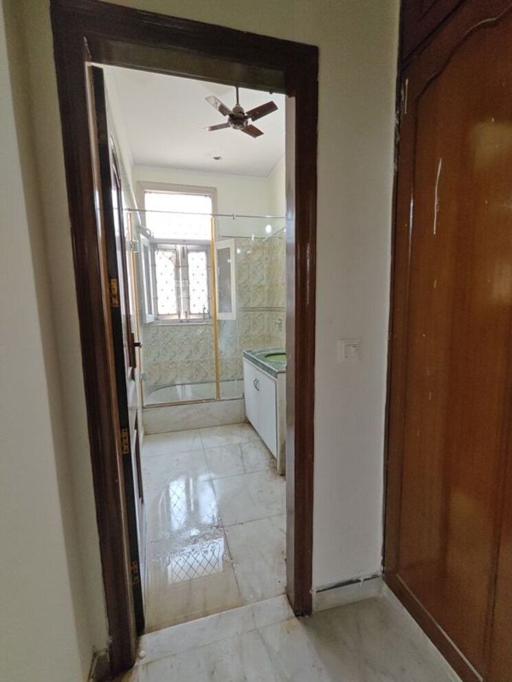 Bathroom, ansal-sushant-lok-i 4 Bedroom 300 Sq.Yd. Independent House In Sector 43 Gurgaon 9863840
